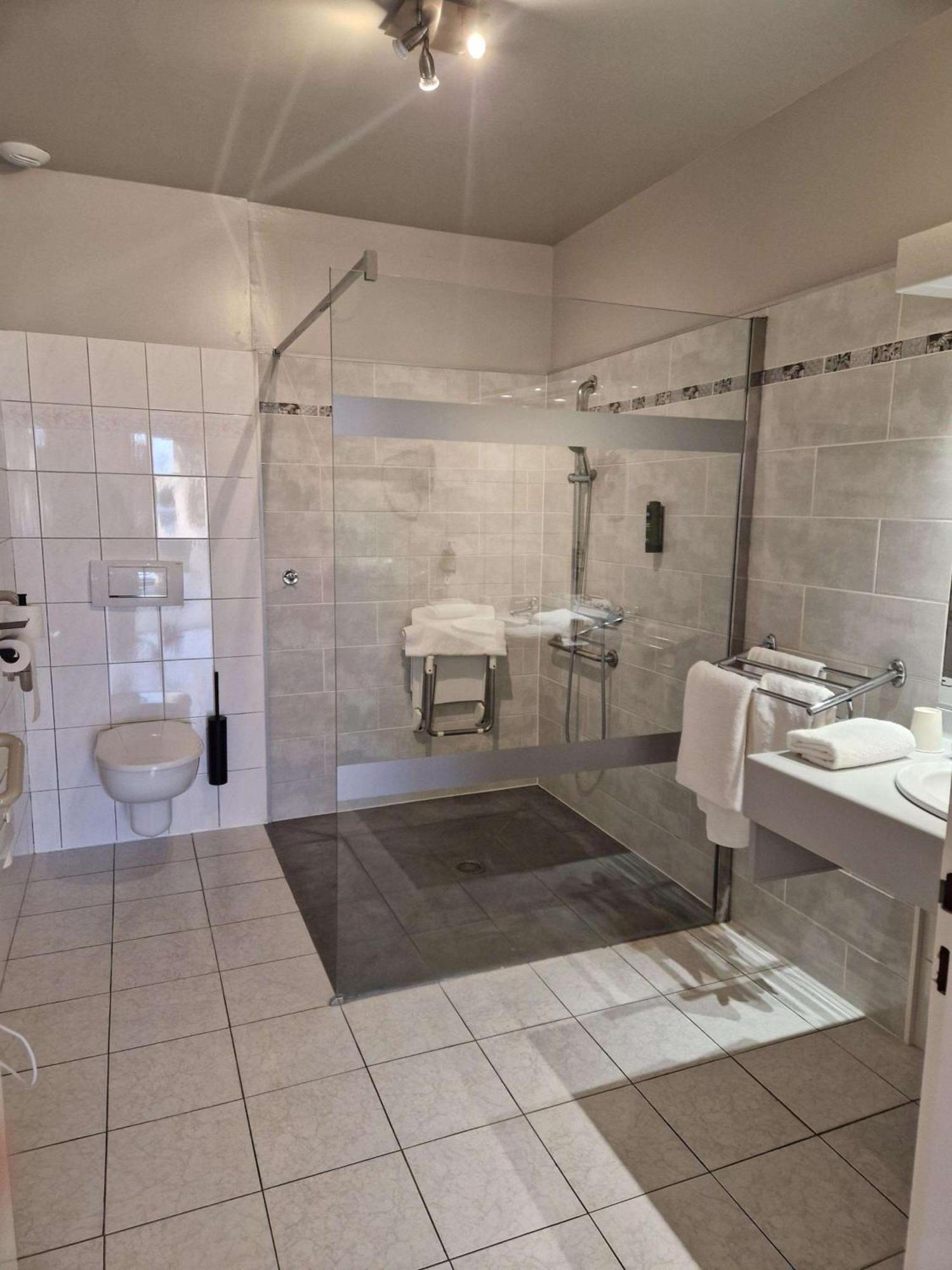 Sure Hotel By Best Western Saint-Quentin Ouest Holnon Eksteriør bilde